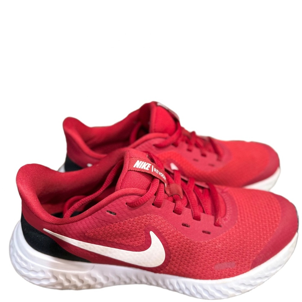 Nike Revolution 5 “Gym Red”. Size 5 Youth Brand New Condition